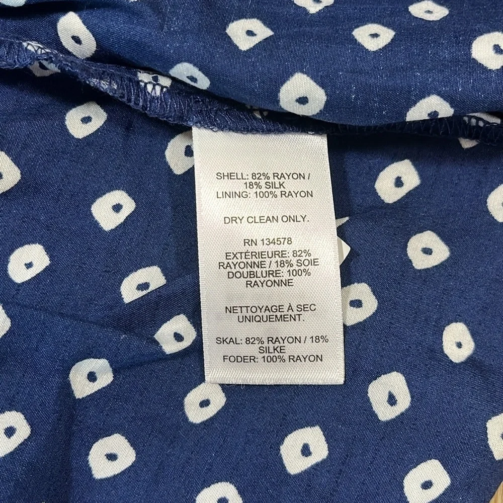 Vineyard Vines Navy Tiered Mini Skirt Stingray Print EUC Sz Medium M Elastic